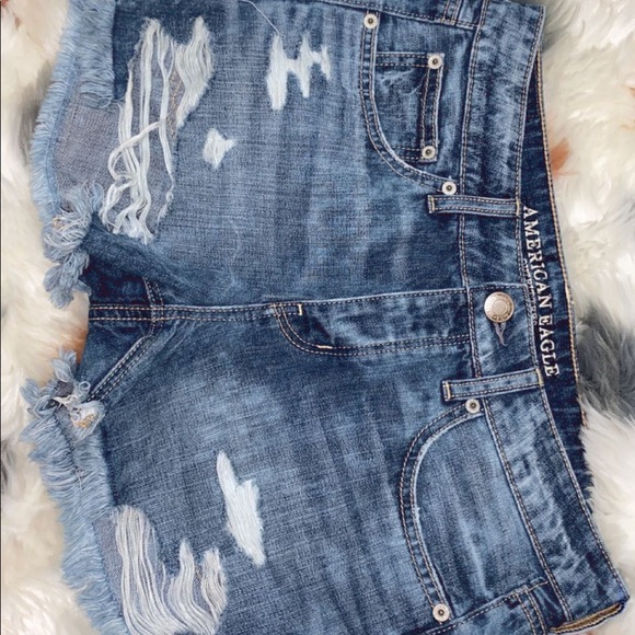 American eagle ripped jean shorts - Picture 3 of 4